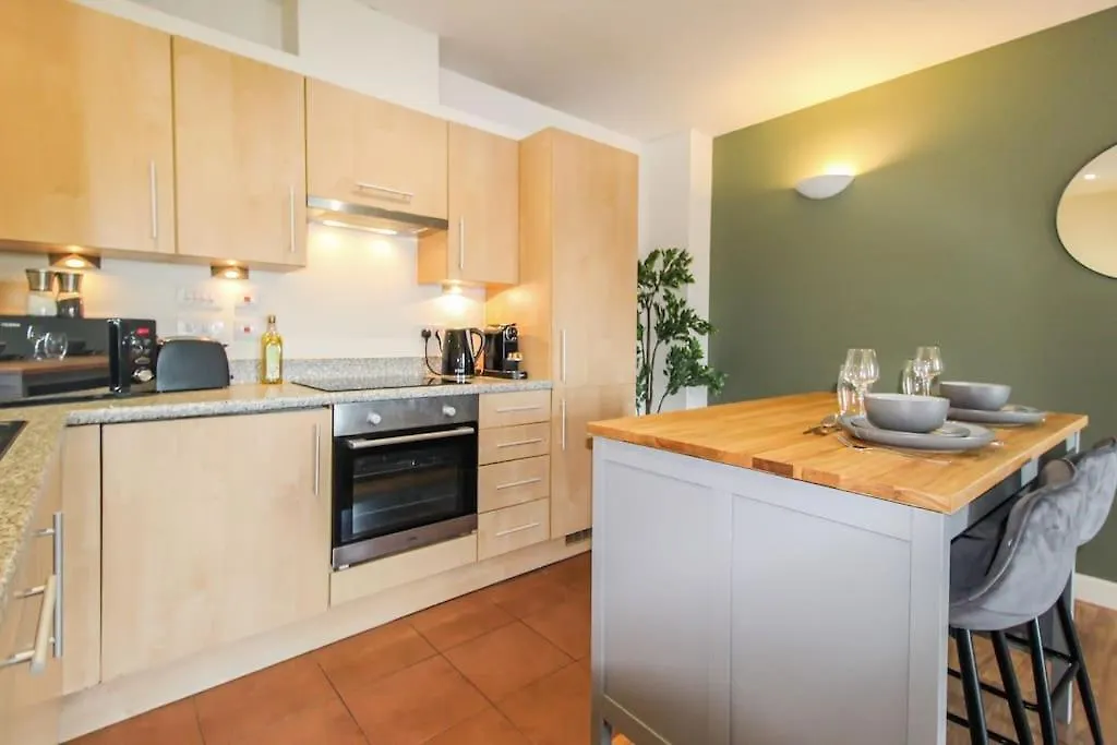 Modern 2 Bedroom Apartment By Train Station Nottingham