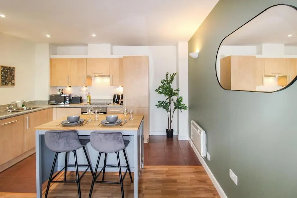 Modern 2 Bedroom Apartment By Train Station Nottingham